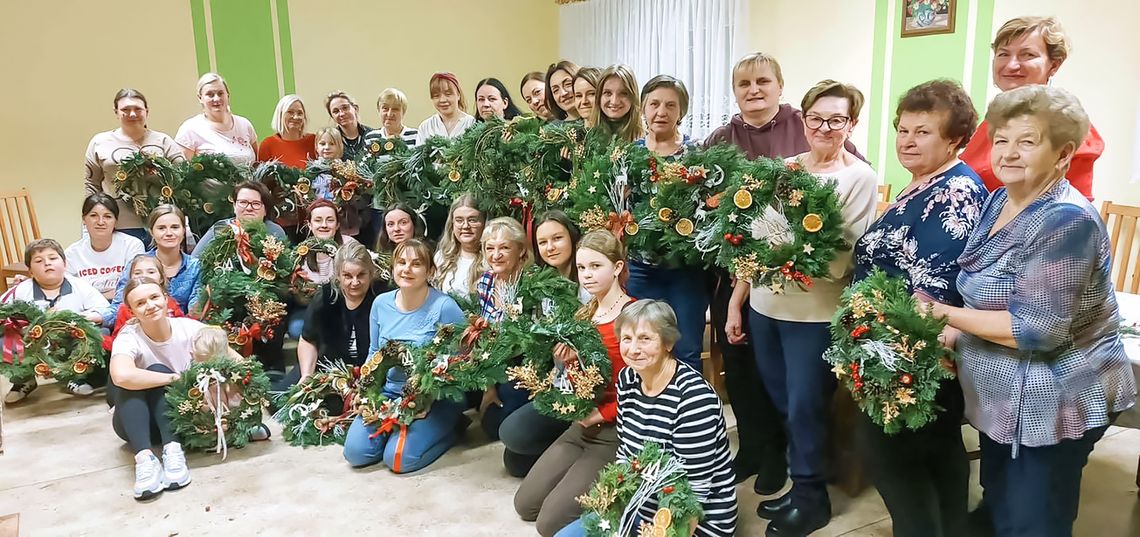 Adwent tuż-tuż. Panie ze Spóroka stworzyły piękne wieńce