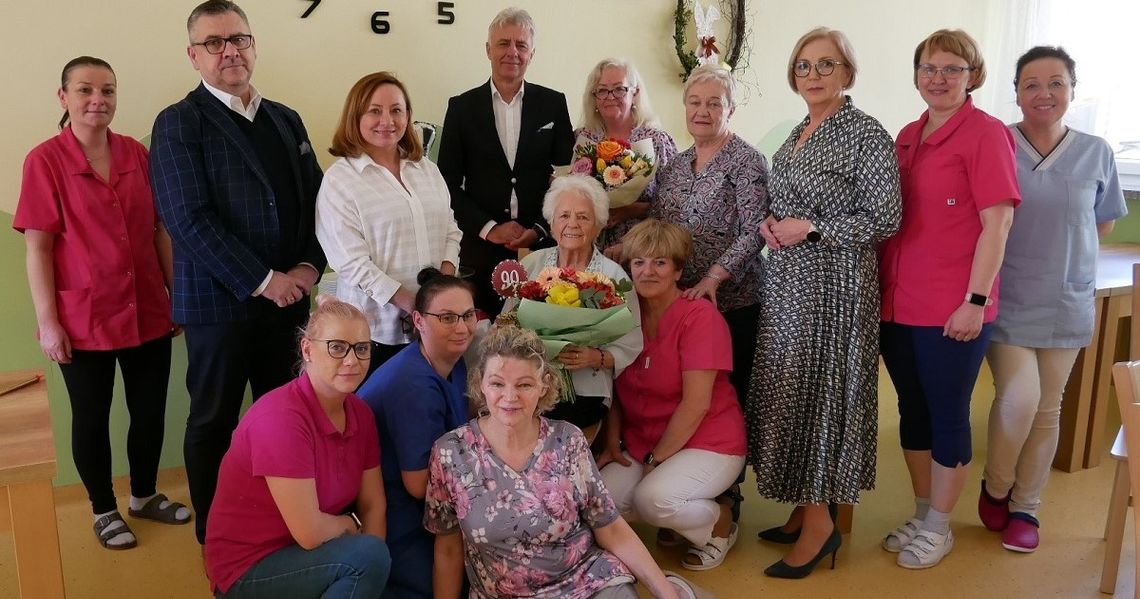 Wszystkiego najlepszego dla jubilatki. Pani Krystyna skończyła 90 lat