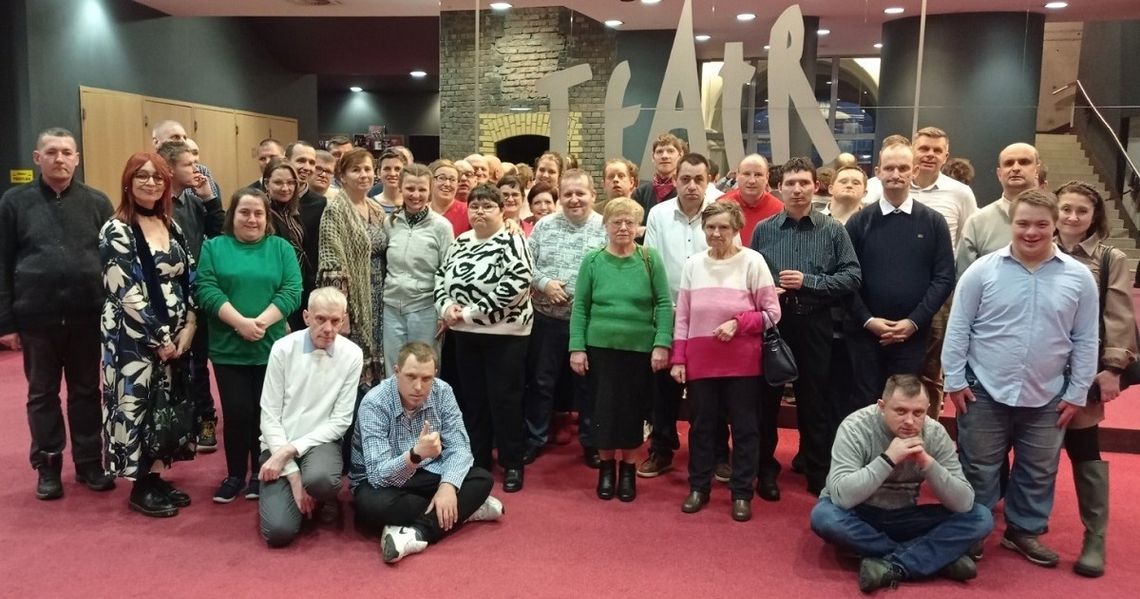 Uczestnicy WTZ w Zawadzkiem pilnie potrzebują busa. Uruchomiono zbiórkę