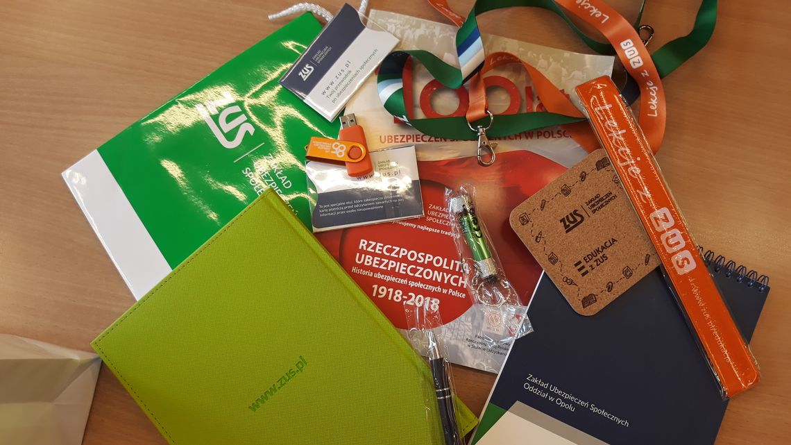 Wygraj ZESTAW GADŻETÓW Zakładu Ubezpieczeń Społecznych Wygraj ZESTAW GADŻETÓW Zakładu Ubezpieczeń Społecznych