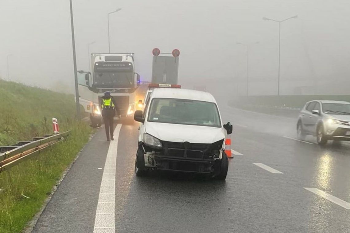 Zderzenie dwóch pojazdów na A4 w rejonie Wysokiej. Sprawca pod wpływem alkoholu