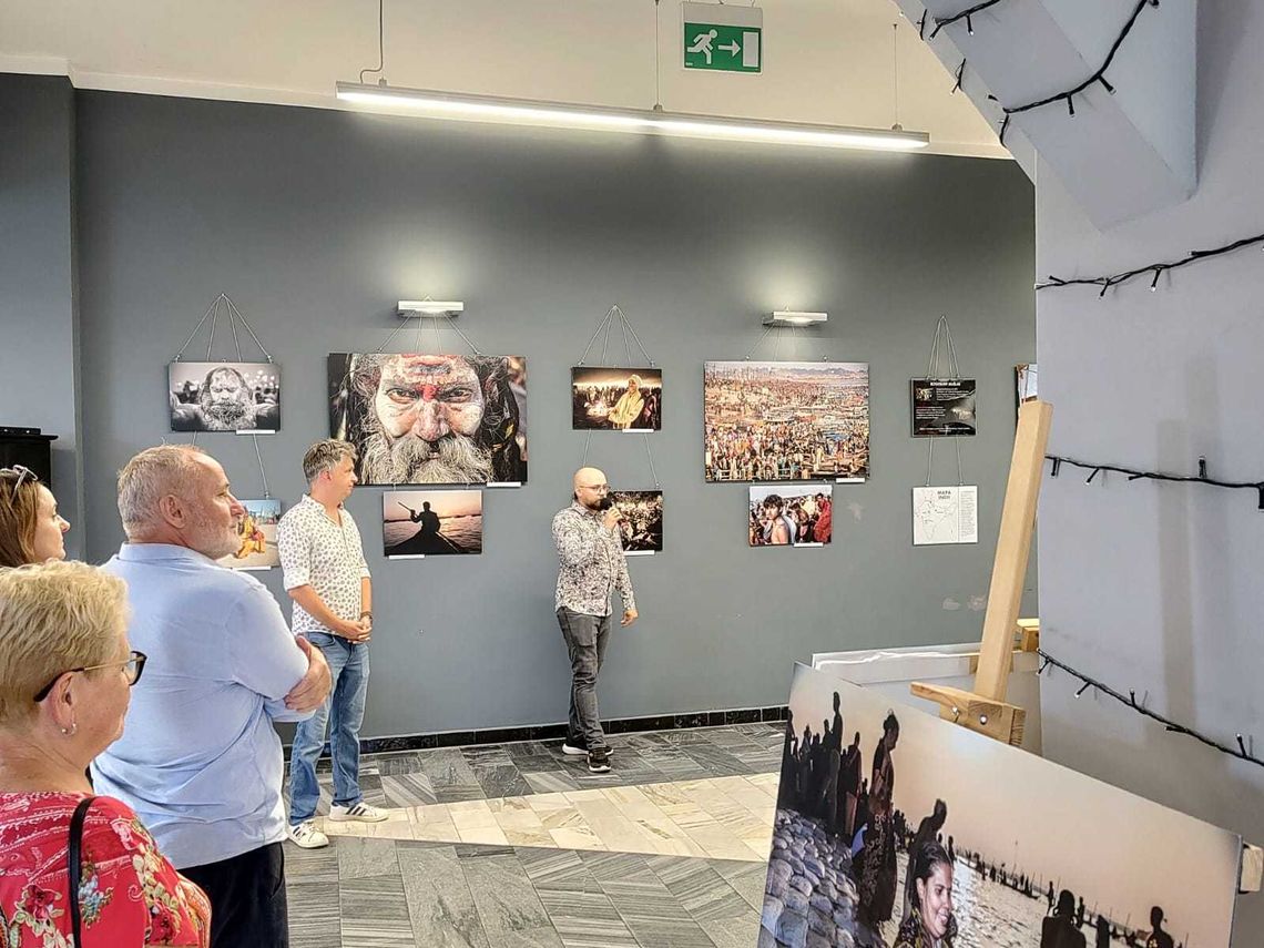 Wystawa wielkiego fotografa z Zawadzkiego. Bogusław Maślak za sprawą swoich dzieł przeniósł uczestników do Indii