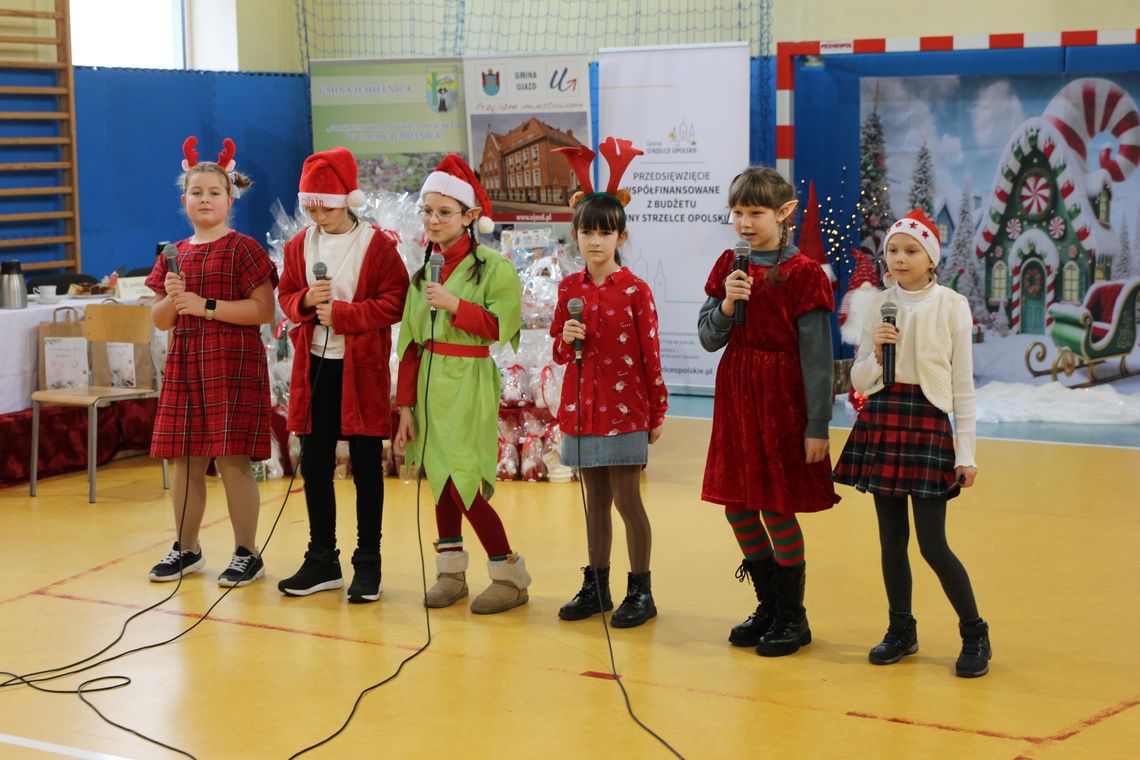 Konkurs kolęd w Błotnicy Strzeleckiej. Wydarzenie niezmiennie przyciąga! Konkurs kolęd w Błotnicy Strzeleckiej. Wydarzenie niezmiennie przyciąga!
