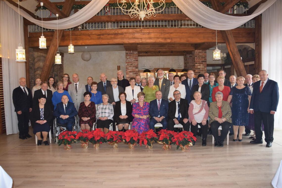 Pół wieku miłości i wspólnej drogi. Jubielusze małżeńskie w gminie Izbicko Pół wieku miłości i wspólnej drogi. Jubielusze małżeńskie w gminie Izbicko