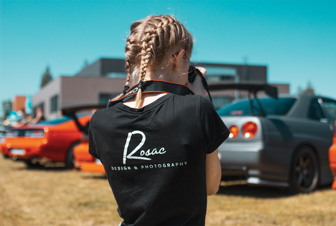 Zakochana w samochodach i roślinach Zakochana w samochodach i roślinach