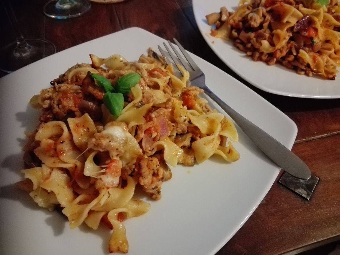 Zapiekanka z mielonym i dodatkami