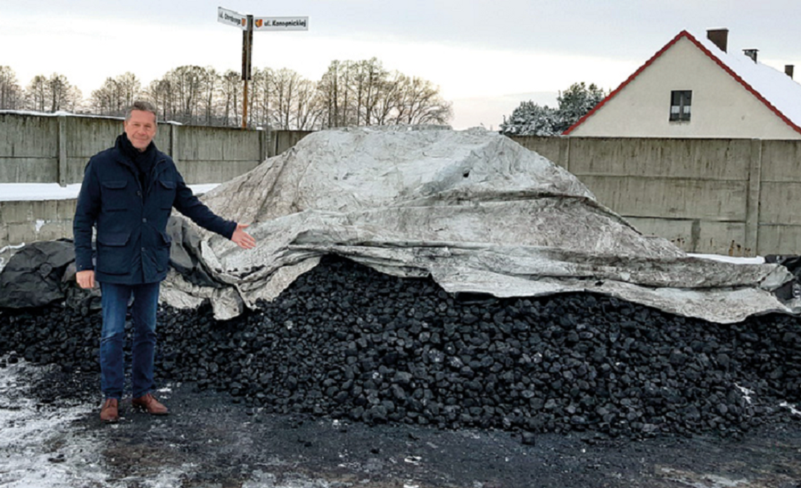 Zawadzkie. Ruszyła dystrybucja węgla od gminy. Cena niezależna od rodzaju opału