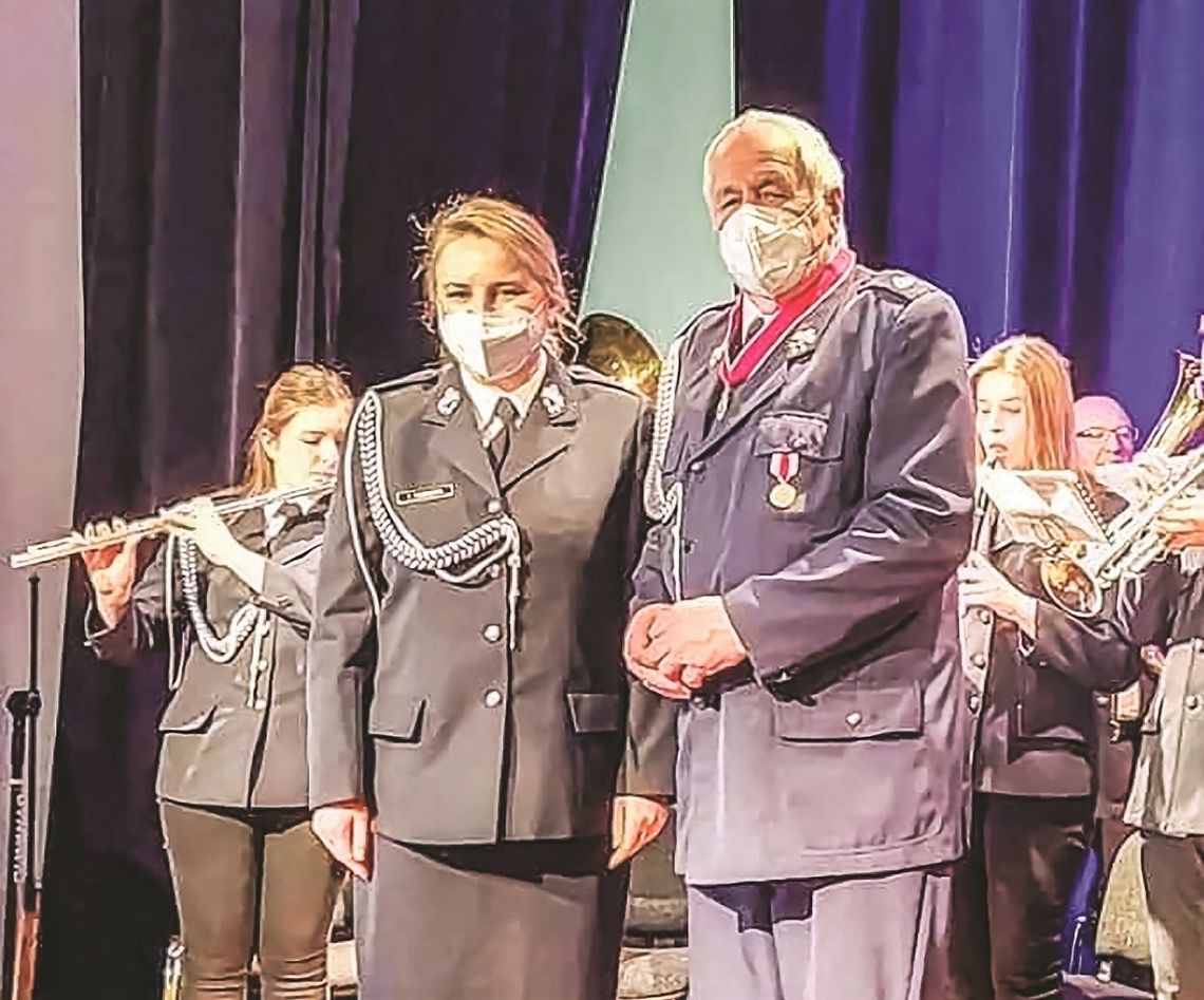 Zjazd strażaków z całego powiatu. Józef Swaczyna odznaczony Złotym Znakiem Związku Zjazd strażaków z całego powiatu. Józef Swaczyna odznaczony Złotym Znakiem Związku