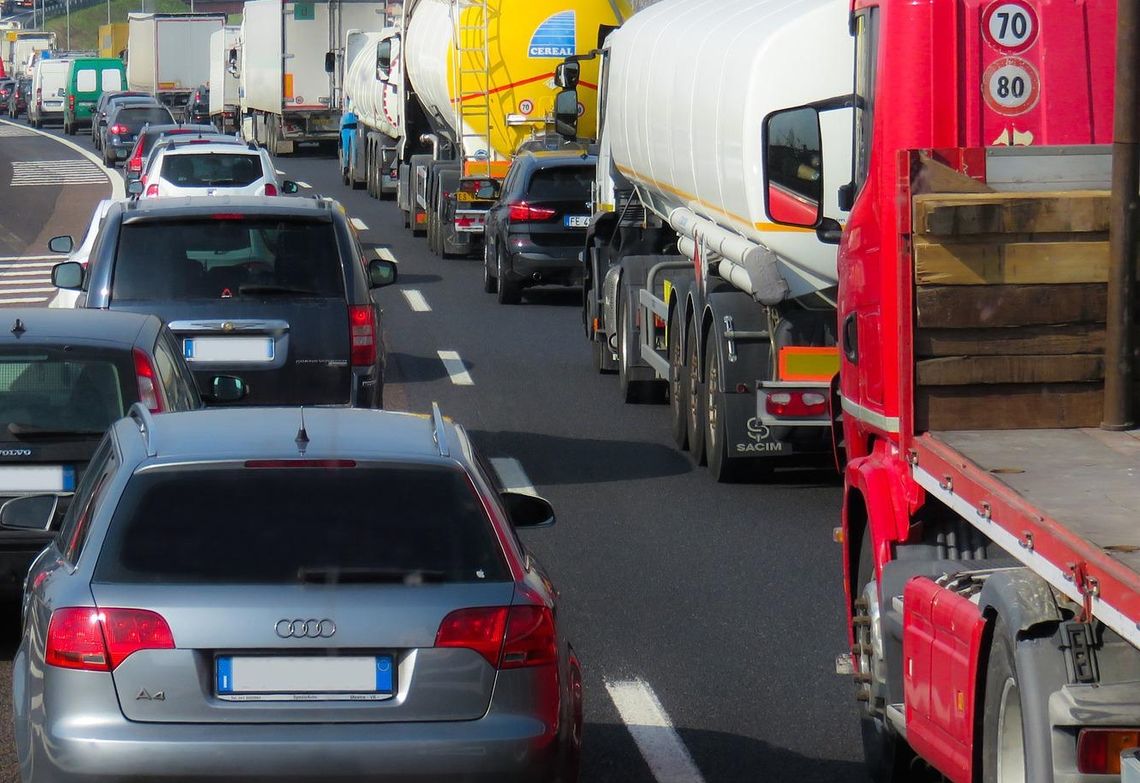 Znów korek na autostradzie A4! Zator ma wiele kilometrów, dochodzi do kolizji