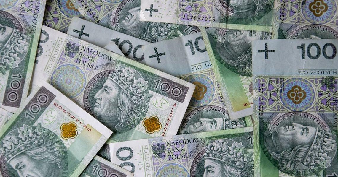 ZUS wypłaca 800 plus po nowemu. Znaczenie ma termin złożenia wniosku