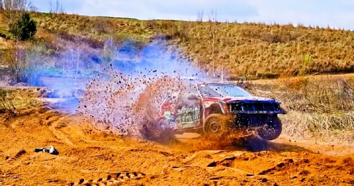 Przed nami kolejna odsłona Wrak Race Chechło. Będą emocje, adrenalina i pomoc! Przed nami kolejna odsłona Wrak Race Chechło. Będą emocje, adrenalina i pomoc!