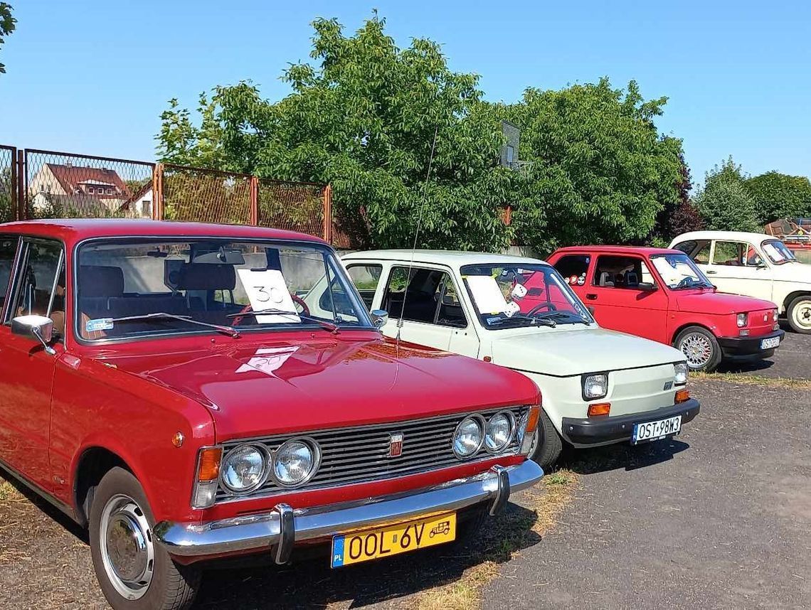 Zlot miłośników starej motoryzacji ponownie w Strzelcach Opolskich Zlot miłośników starej motoryzacji ponownie w Strzelcach Opolskich