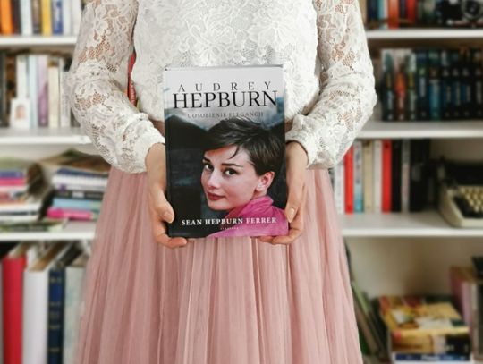 Karolina przeczytała również m.in. "Audrey Hepburn. Uosobienie elegancji"