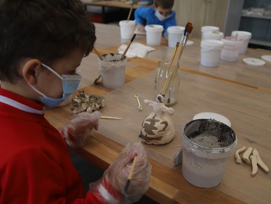 Warsztaty ceramiczne to atrakcja i dla dzieci, i dla dorosłych Warsztaty ceramiczne to atrakcja i dla dzieci, i dla dorosłych