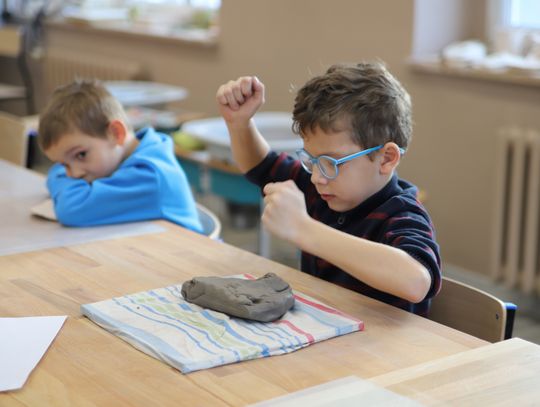 Warsztaty ceramiczne to atrakcja i dla dzieci, i dla dorosłych Warsztaty ceramiczne to atrakcja i dla dzieci, i dla dorosłych