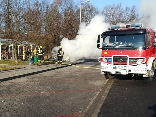 Pożar renault na autostradzie A4. Auto spłonęło na terenie MOP Proboszczowice. Pożar renault na autostradzie A4. Auto spłonęło na terenie MOP Proboszczowice.