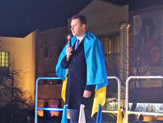 Protest przeciw napaści Rosji na Ukrainę w Opolu. Uczestnicy mieli łzy w oczach Protest przeciw napaści Rosji na Ukrainę w Opolu. Uczestnicy mieli łzy w oczach