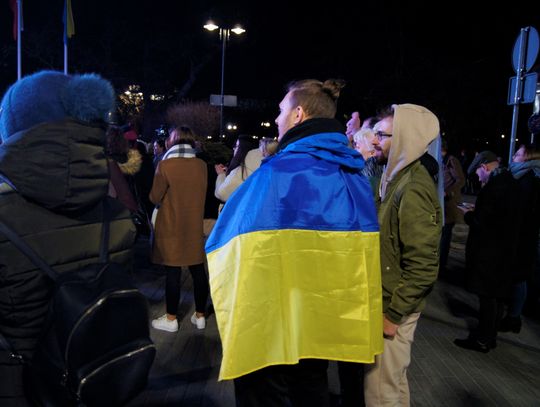 Protest przeciw napaści Rosji na Ukrainę w Opolu. Uczestnicy mieli łzy w oczach Protest przeciw napaści Rosji na Ukrainę w Opolu. Uczestnicy mieli łzy w oczach
