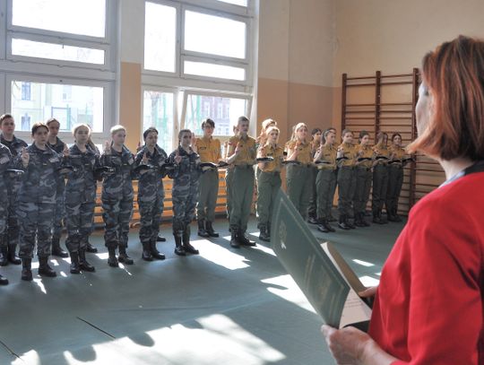 Ślubowanie klas mundurowych w CKZiU w Strzelcach Opolskich. Ślubowanie klas mundurowych w CKZiU w Strzelcach Opolskich.