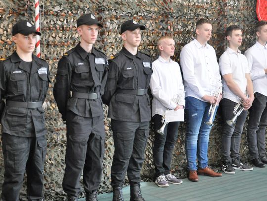 Ślubowanie klas mundurowych w CKZiU w Strzelcach Opolskich. Ślubowanie klas mundurowych w CKZiU w Strzelcach Opolskich.