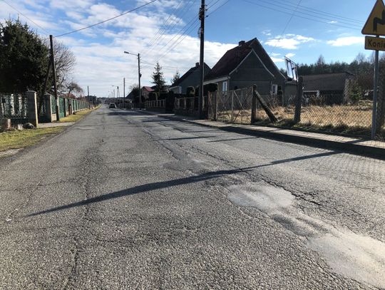 Droga powiatowa w Niezdrowicach jest w złym stanie