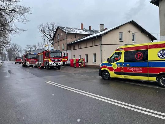 Tragiczny pożar poddasza w Zawadzkiem. Jedna ofiara śmiertelna