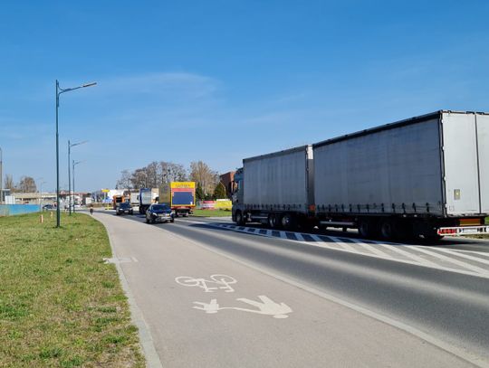 Zator na autostradzie A4 ma też wpływ na ruch w Strzelcach Opolskich