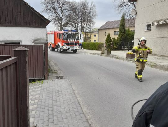 Akcja strażaków w Kadłubie. Dostali wezwanie do pożaru piwnicy