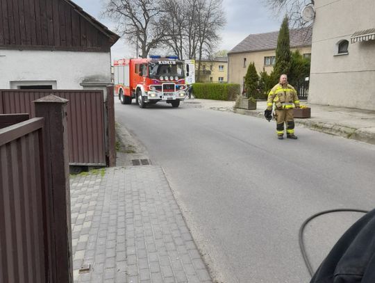Pożar w Kadłubie. Paliło się w piwnicy budynku przy ul. Powstańców Śląskich