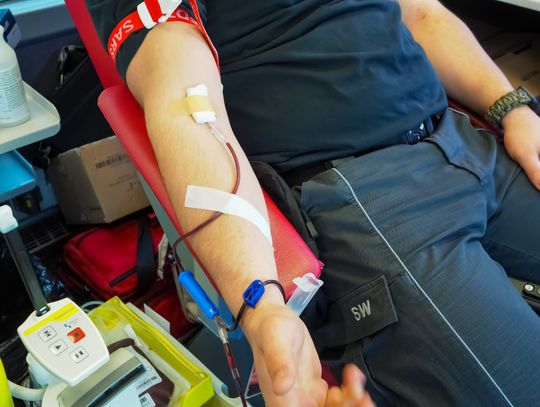 Mundurowi i mieszkańcy Strzelec Opolskich dzielili się najcenniejszym darem Mundurowi i mieszkańcy Strzelec Opolskich dzielili się najcenniejszym darem