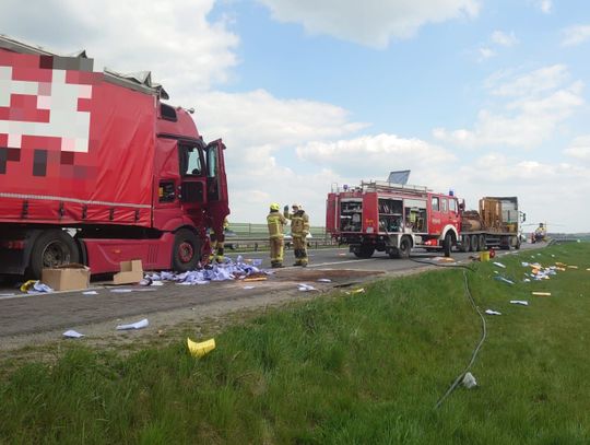 Wypadek na autostradzie A4. Zderzenie trzech tirów. Jedna osoba nie żyje