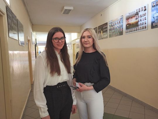 Kasia i Karolina to maturzystki z CKZiU w Strzelcach Opolskich
