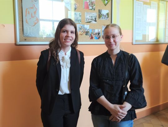 Agnieszka i Oliwa to absolwentki z LO w Strzelcach Opolskich