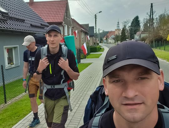 Mundurowi ze Strzelec Opolskich pokonali 455 km, żeby pomóc choremu Kamilowi
