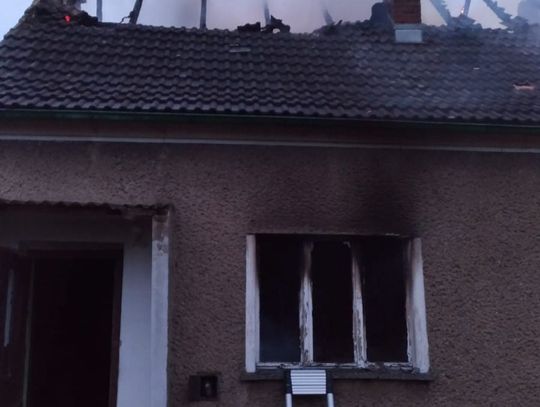 Pożar domu w Jemielnicy. W budynku znaleziono zwęglone ciało