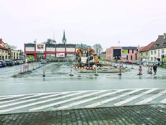 Rynek w Ujeździe w trakcie przebudowy