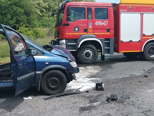 Wypadek na trasie Leśnica - Góra św. Anny. Dwie osoby poszkodowane