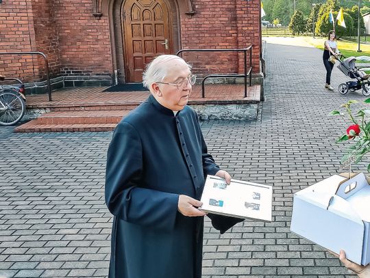 Ks. Joachim Bomba podczas jubileuszu 40. rocznicy świeceń kapłańskich