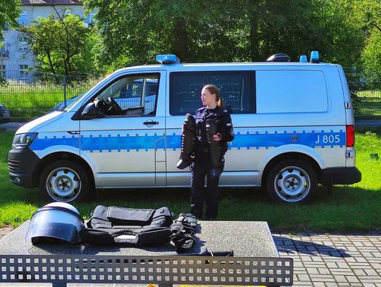 Policjanci ze Strzelec Opolskich w szkołach z okazji Dnia Dziecka 2022