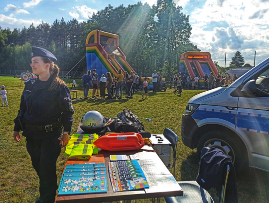 Policjanci ze Strzelec Opolskich w szkołach z okazji Dnia Dziecka 2022