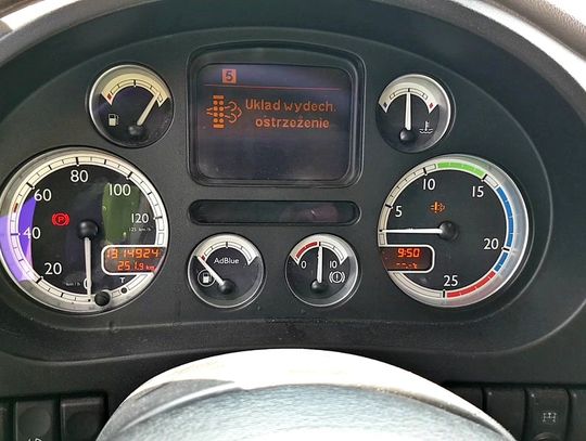 Niesprawny tir zatrzymany w Suchej Niesprawny tir zatrzymany w Suchej