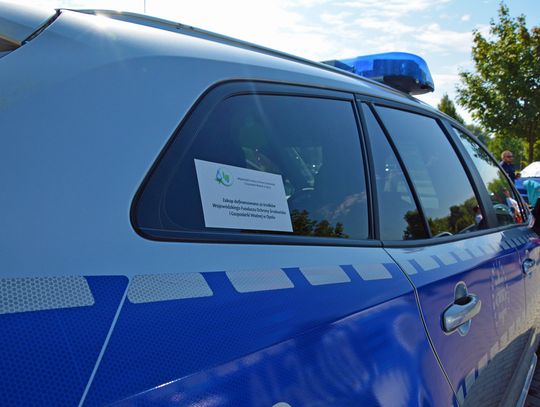 Osiem samochodów Suzuki Swace zasiliło flotę opolskiej policji