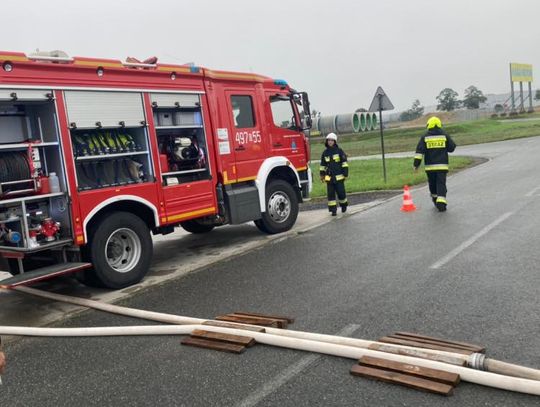 Ulewy w powiecie strzeleckim - działania na terenie strefy gospodarczej w Ujeździe