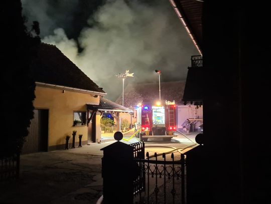 Pożar budynku w Grabowie w gminie Izbicko