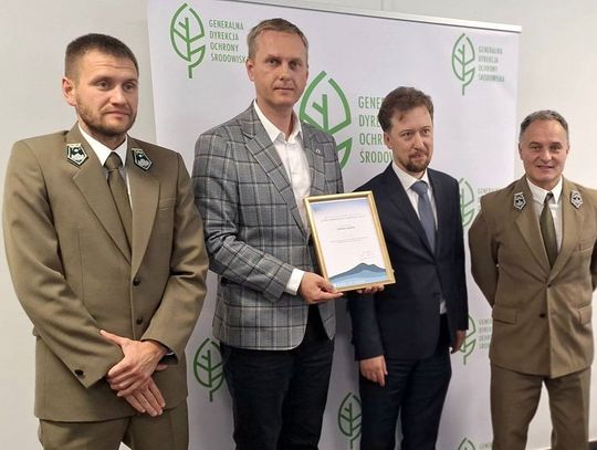 Wyróżnienie podczas konferencji w Warszawie odebrali Łukasz Jastrzembski, burmistrz Leśnicy, oraz Ireneusz Hebda, dyrektor Zespołu Opolskich Parków Krajobrazowych